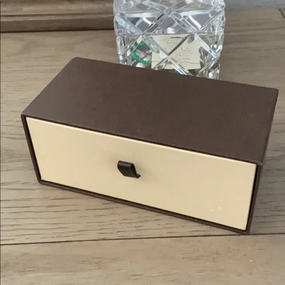 Louis Vuitton sunglasses - Picture 2 of 8